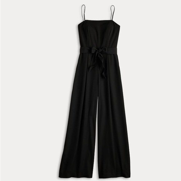 Elegant Black Jumpsuit - Picture 1 of 10